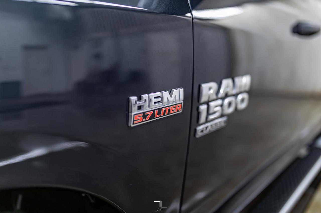 2021 Ram 1500 Classic 4x4 Crew Cab Express BCam Red Deer AB