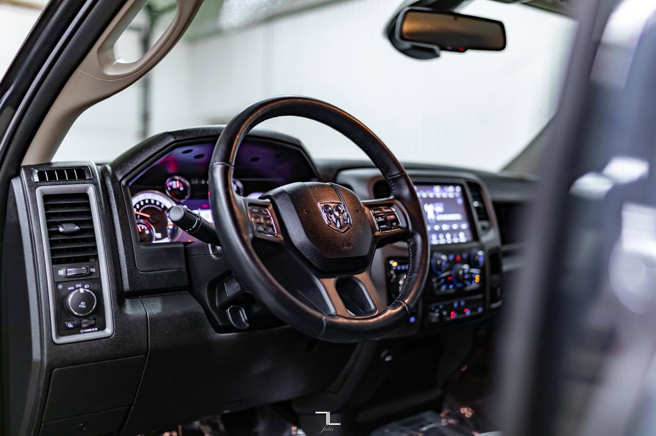 2021 Ram 1500 Classic 4x4 Crew Cab Express BCam Red Deer AB