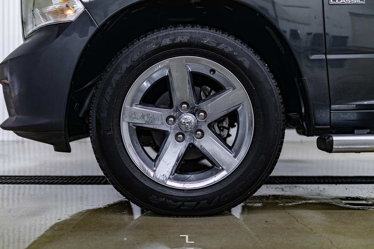 2021 Ram 1500 Classic 4x4 Crew Cab Express BCam Red Deer AB