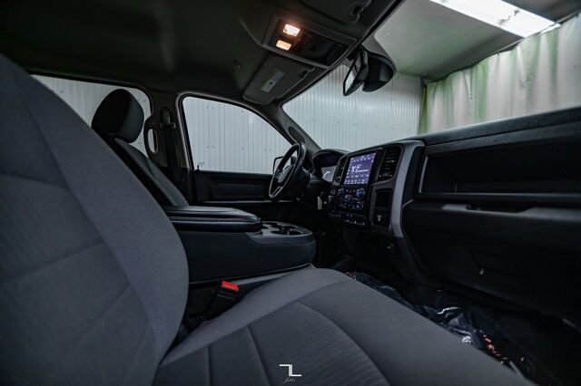 2021 Ram 1500 Classic 4x4 Crew Cab Express BCam Red Deer AB