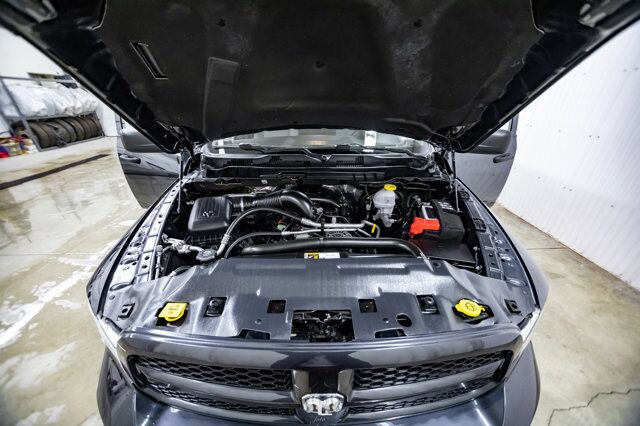 2021 Ram 1500 Classic 4x4 Crew Cab Express BCam Red Deer AB