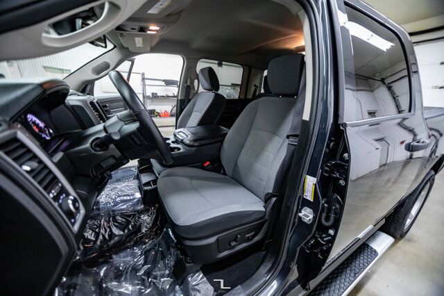 2021 Ram 1500 Classic 4x4 Crew Cab Express BCam Red Deer AB