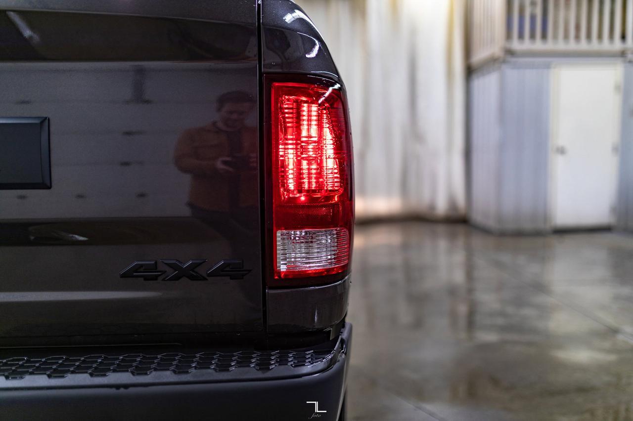 2021 Ram 1500 Classic 4x4 Crew Cab Express BCam Red Deer AB