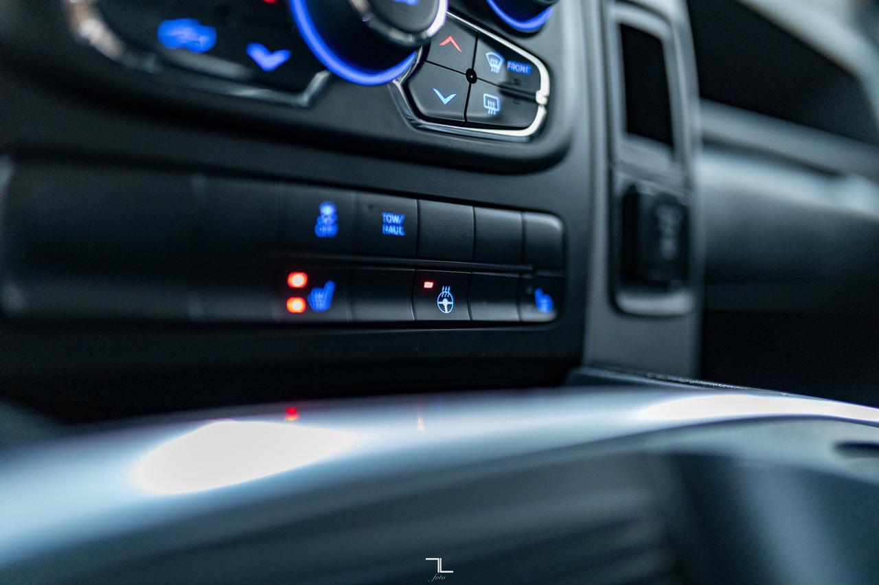 2021 Ram 1500 Classic 4x4 Crew Cab Express BCam Red Deer AB