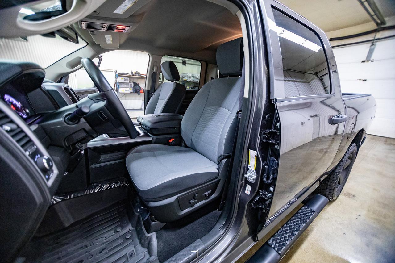 2021 Ram 1500 Classic 4x4 Crew Cab Express BCam Red Deer AB