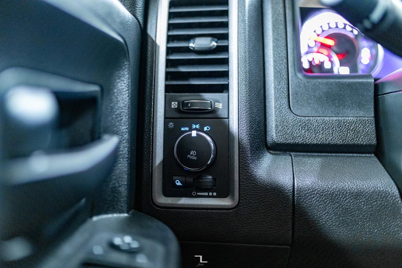 2021 Ram 1500 Classic 4x4 Crew Cab Express BCam Red Deer AB