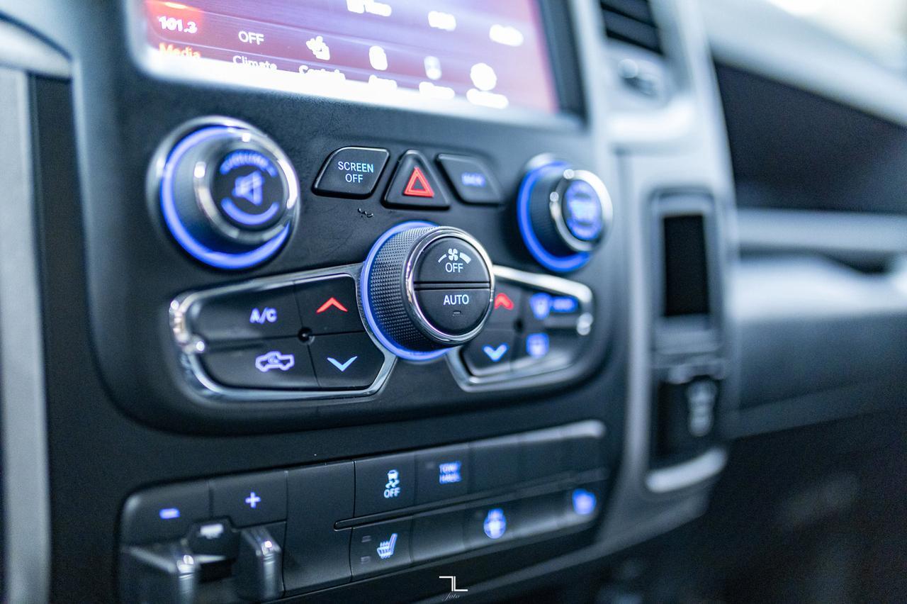 2021 Ram 1500 Classic 4x4 Crew Cab Express BCam Red Deer AB