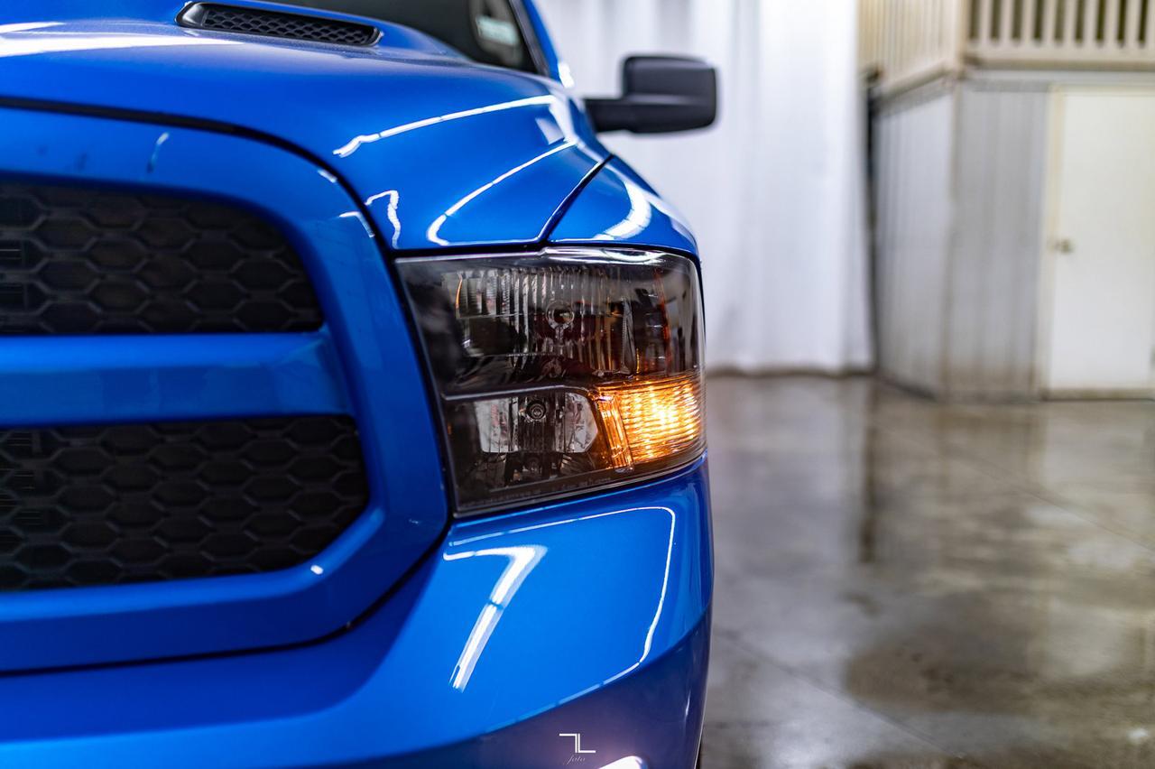 2021 Ram 1500 Classic 4x4 Crew Cab Express HEMI Leather BCam Red Deer AB