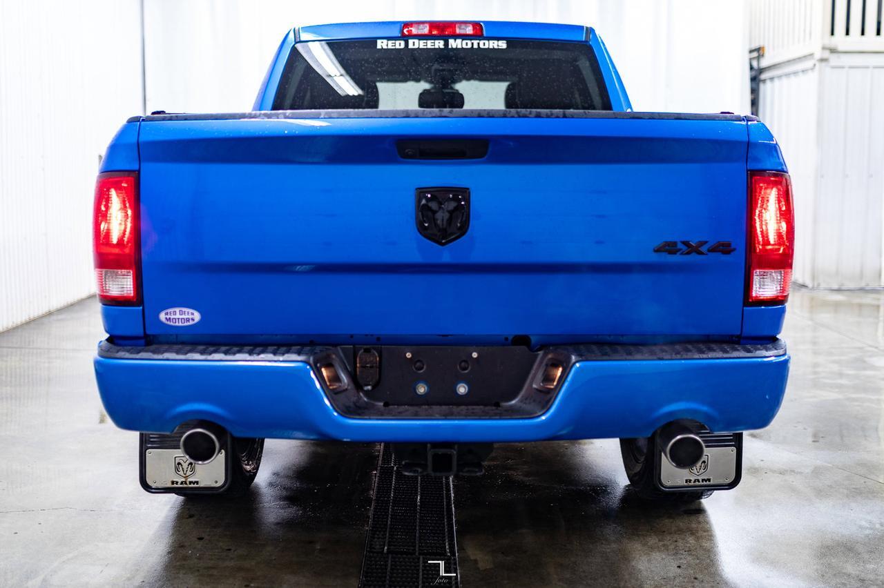 2021 Ram 1500 Classic 4x4 Crew Cab Express HEMI Leather BCam Red Deer AB