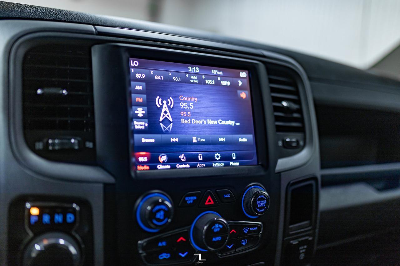 2021 Ram 1500 Classic 4x4 Crew Cab Express HEMI Leather BCam Red Deer AB