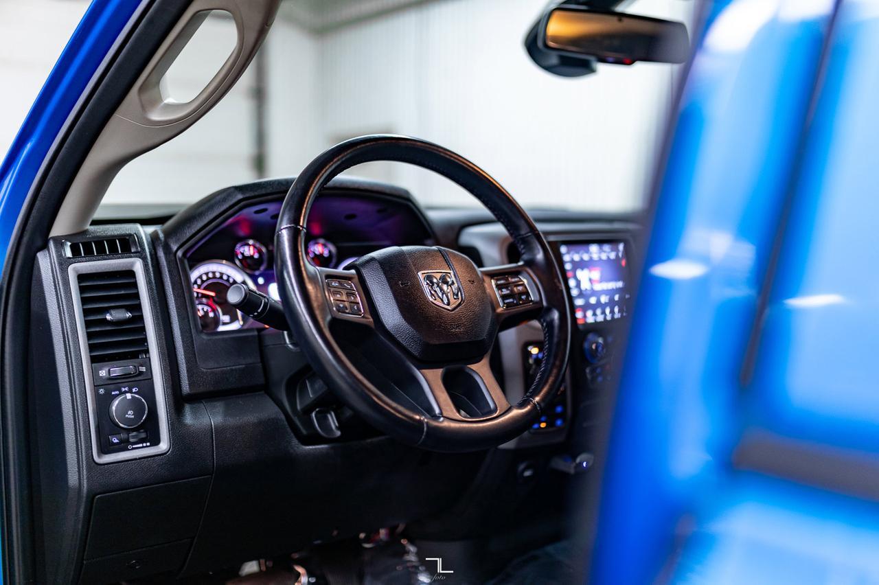 2021 Ram 1500 Classic 4x4 Crew Cab Express HEMI Leather BCam Red Deer AB