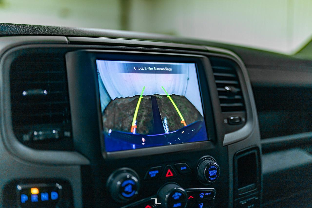 2021 Ram 1500 Classic 4x4 Crew Cab Express HEMI Leather BCam Red Deer AB
