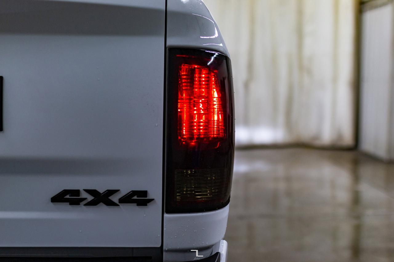 2021 Ram 1500 Classic 4x4 Crew Cab Express Leather BCam Red Deer AB