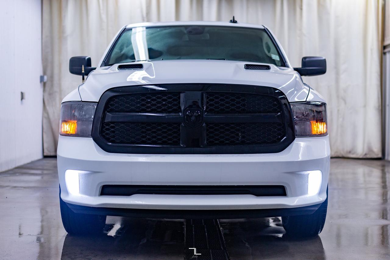 2021 Ram 1500 Classic 4x4 Crew Cab Express Leather BCam Red Deer AB