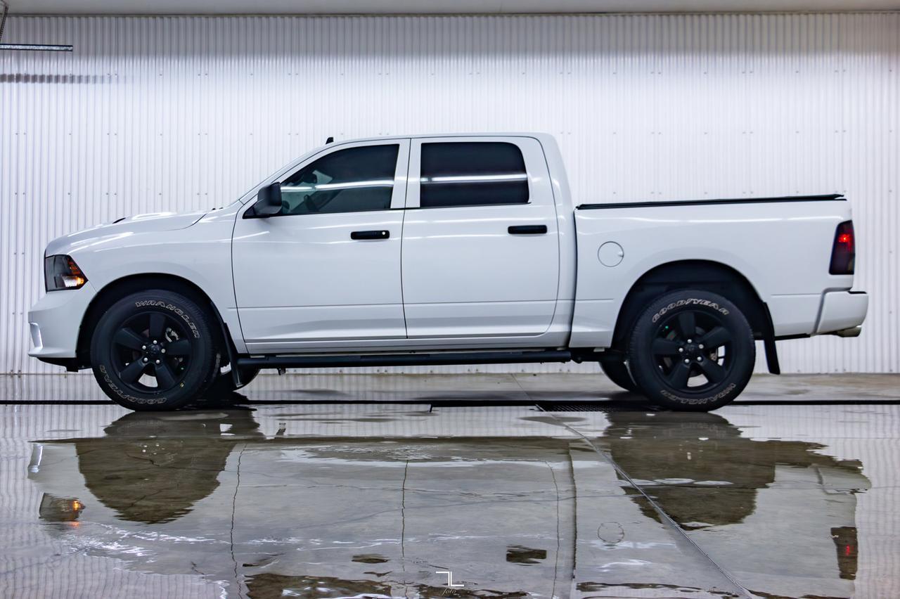 2021 Ram 1500 Classic 4x4 Crew Cab Express Leather BCam Red Deer AB