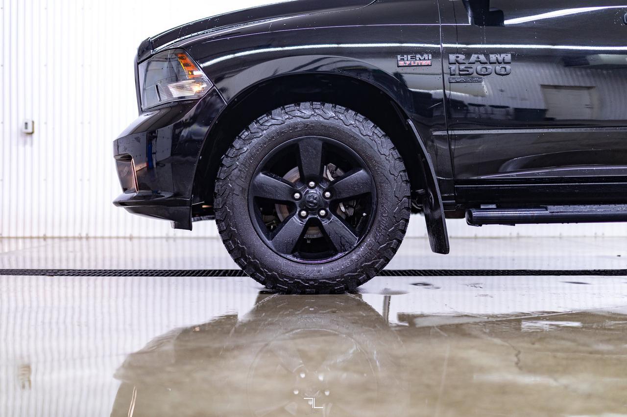 2021 Ram 1500 Classic 4x4 Crew Cab Express Night BCam Red Deer AB