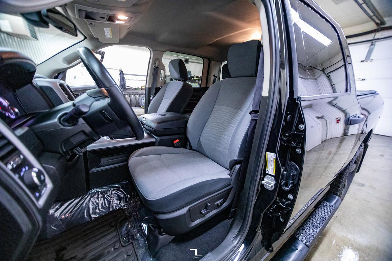 2021 Ram 1500 Classic 4x4 Crew Cab Express Night BCam Red Deer AB