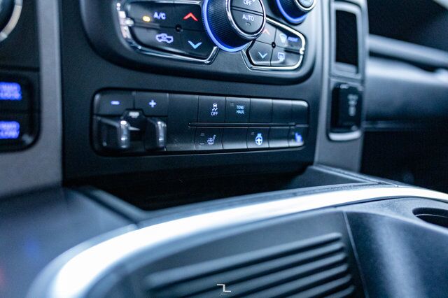 2021 Ram 1500 Classic 4x4 Crew Cab Express Night BCam Red Deer AB