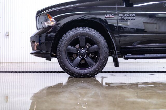 2021 Ram 1500 Classic 4x4 Crew Cab Express Night BCam Red Deer AB