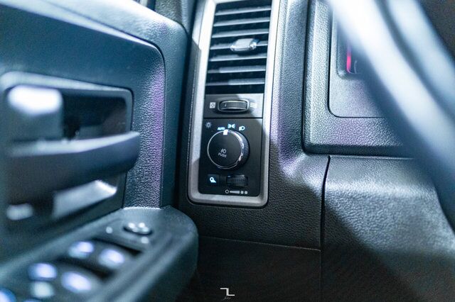 2021 Ram 1500 Classic 4x4 Crew Cab Express Night BCam Red Deer AB