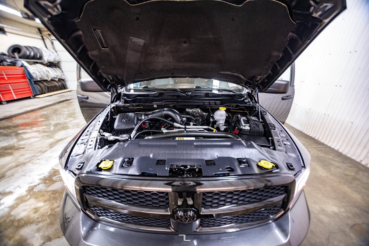 2021 Ram 1500 Classic 4x4 Crew Cab Express PSeat BCam Red Deer AB