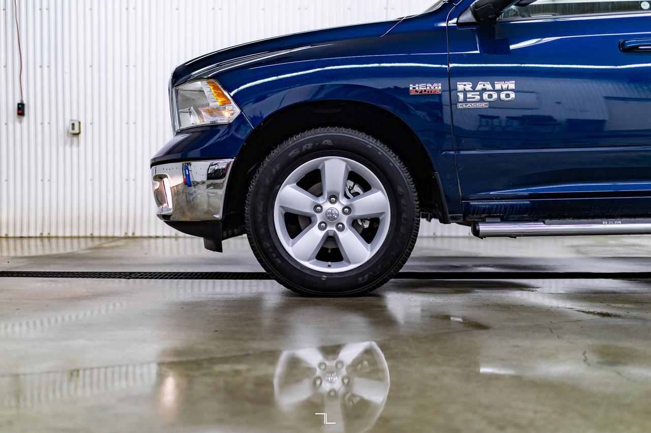 2021 Ram 1500 Classic 4x4 Crew Cab SLT BCam Red Deer AB