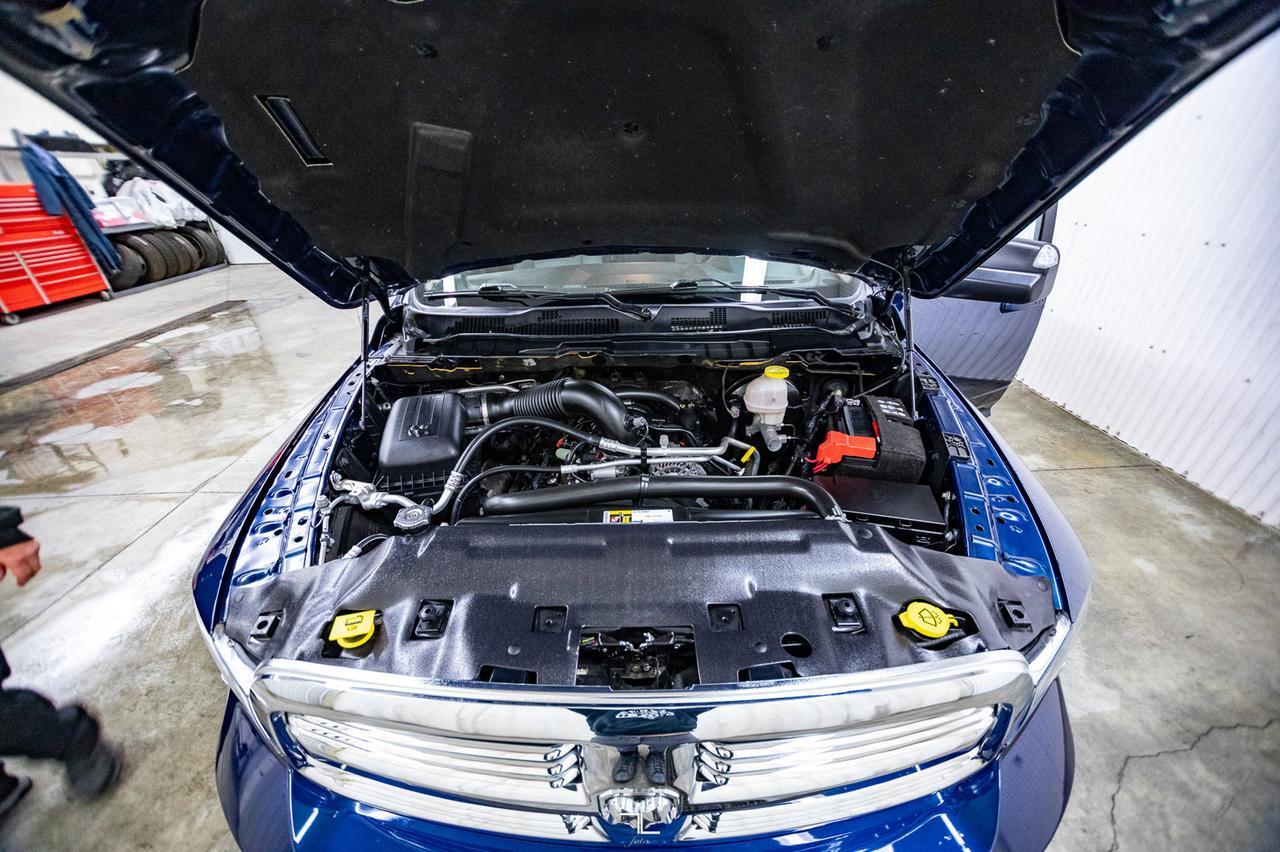 2021 Ram 1500 Classic 4x4 Crew Cab SLT BCam Red Deer AB