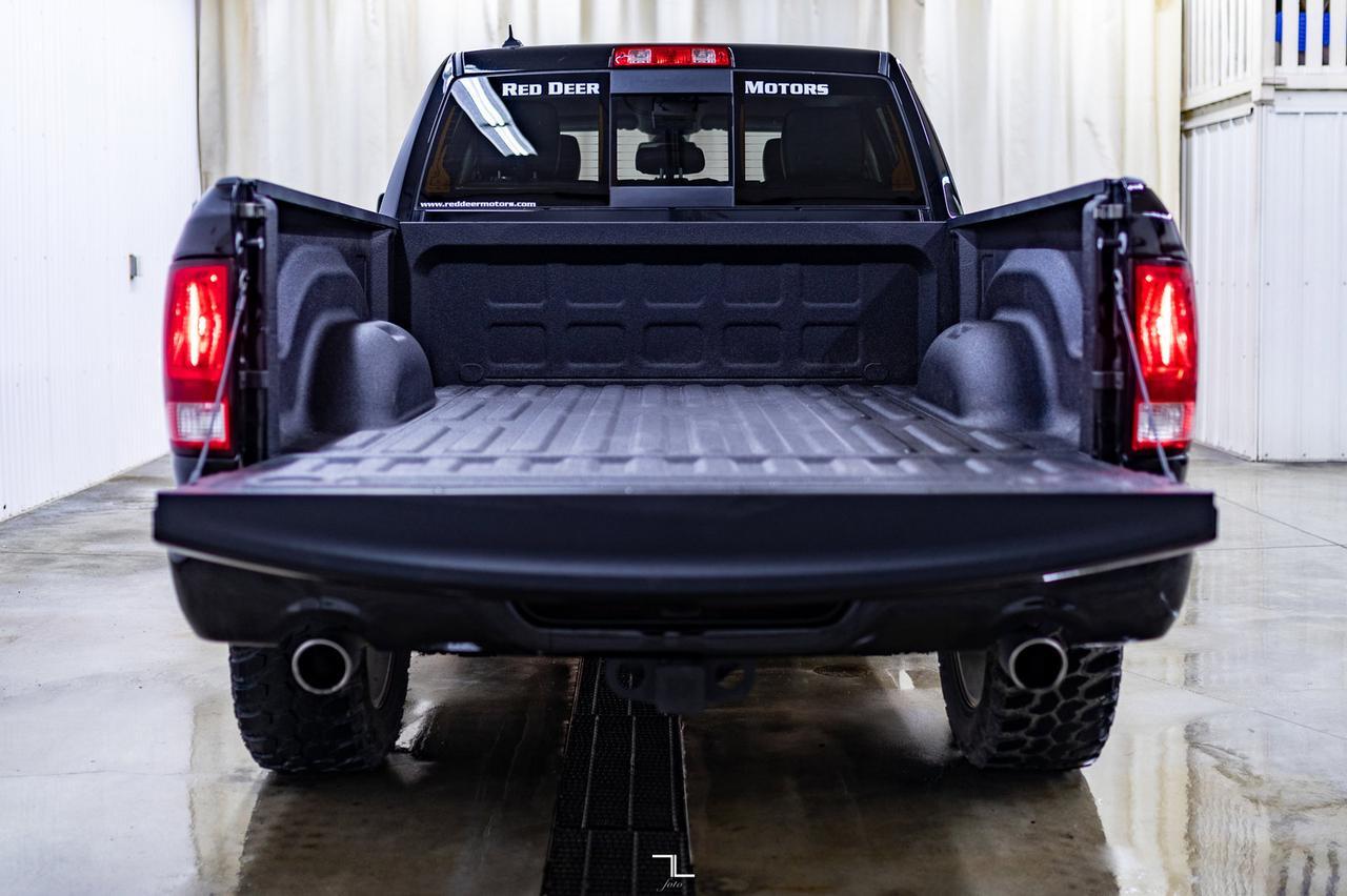 2021 Ram 1500 Classic 4x4 Crew Cab SLT Leather Nav BCam Red Deer AB