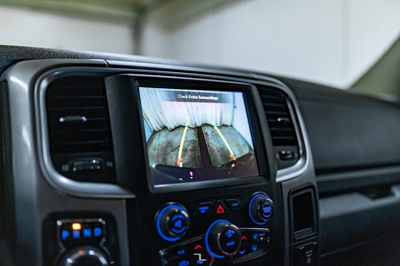 2021 Ram 1500 Classic 4x4 Crew Cab SLT Leather Nav BCam Red Deer AB