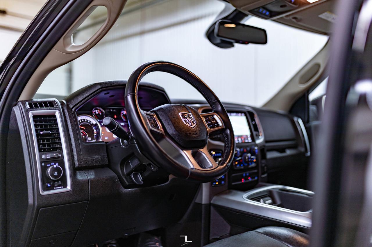 2021 Ram 1500 Classic 4x4 Crew Cab SLT Leather Nav BCam Red Deer AB