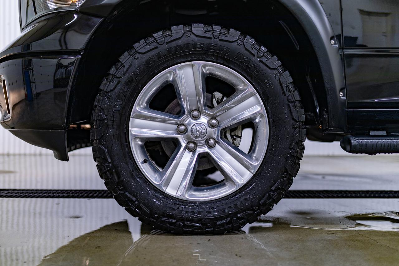 2021 Ram 1500 Classic 4x4 Crew Cab SLT Leather Nav BCam Red Deer AB