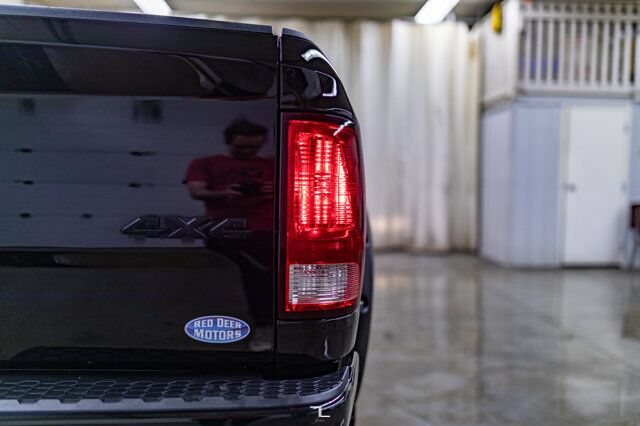 2021 Ram 1500 Classic 4x4 Crew Cab SLT Leather Nav BCam Red Deer AB