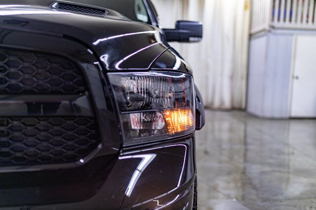 2021 Ram 1500 Classic 4x4 Crew Cab SLT Leather Nav BCam Red Deer AB