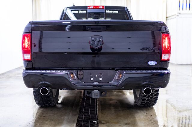 2021 Ram 1500 Classic 4x4 Crew Cab SLT Leather Nav BCam Red Deer AB