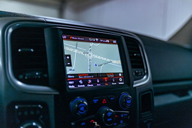 2021 Ram 1500 Classic 4x4 Crew Cab SLT Leather Nav BCam Red Deer AB