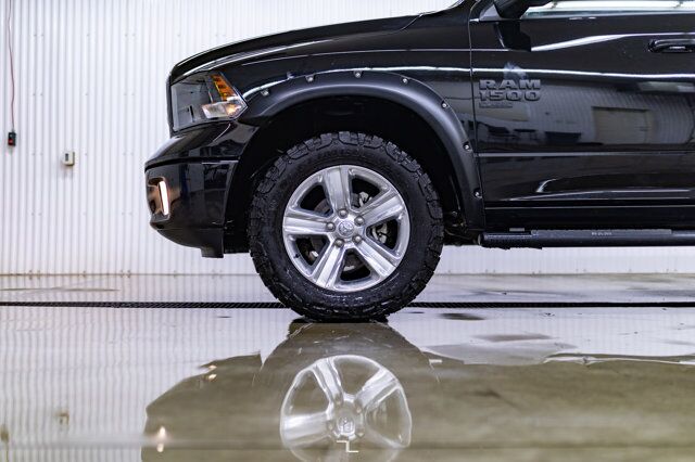 2021 Ram 1500 Classic 4x4 Crew Cab SLT Leather Nav BCam Red Deer AB