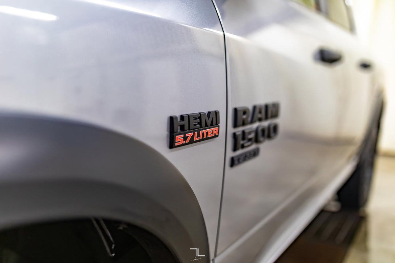 2021 Ram 1500 Classic 4x4 Crew Cab Warlock Nav Roof BCam Red Deer AB