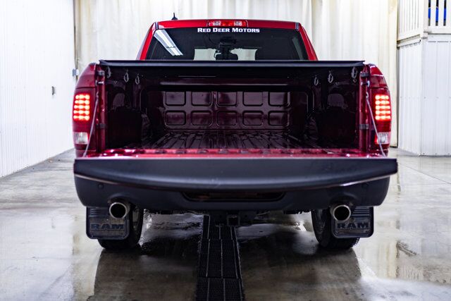 2021 Ram 1500 Classic 4x4 Crew Cab Warlock Nav Roof BCam Red Deer AB