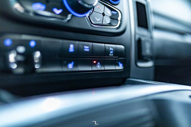 2021 Ram 1500 Classic 4x4 Crew Cab Warlock Nav Roof BCam Red Deer AB