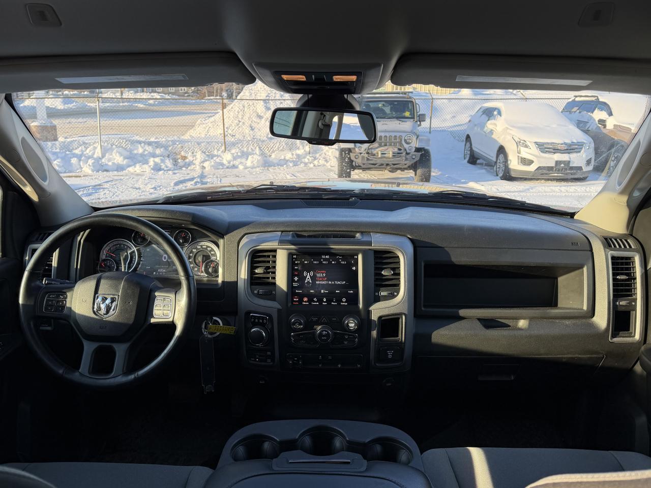 2021 Ram 1500 Classic Express | Night Edition | Quad Cab | Tonneau Cover | Tow Package Redwater AB