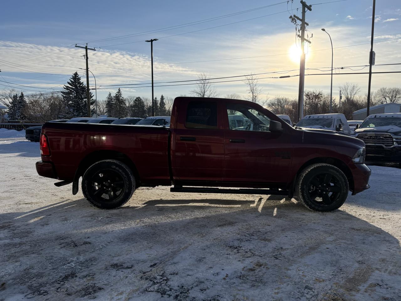 2021 Ram 1500 Classic Express | Night Edition | Quad Cab | Tonneau Cover | Tow Package Redwater AB