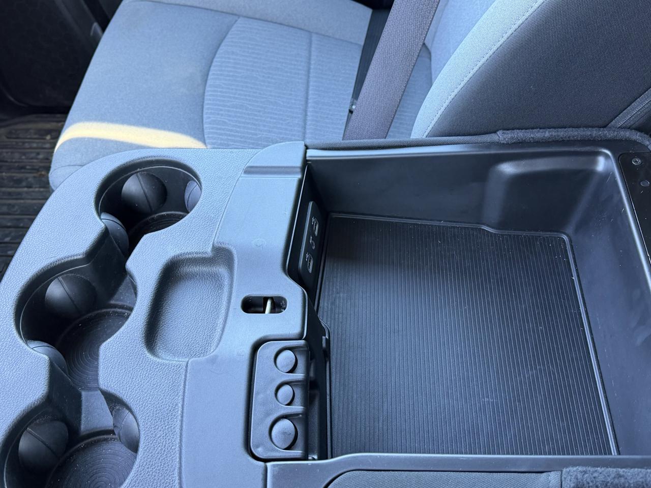 2021 Ram 1500 Classic Express | Night Edition | Quad Cab | Tonneau Cover | Tow Package Redwater AB