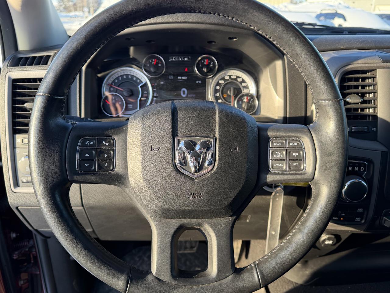 2021 Ram 1500 Classic Express | Night Edition | Quad Cab | Tonneau Cover | Tow Package Redwater AB