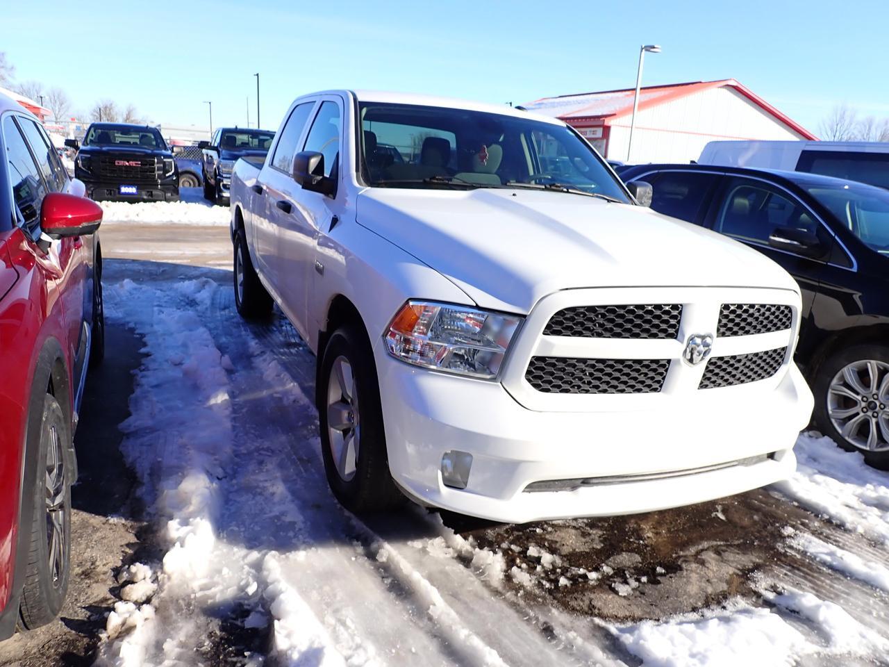 2021 Ram 1500 Classic Express 4WD CREW CAB 5'7" BOX