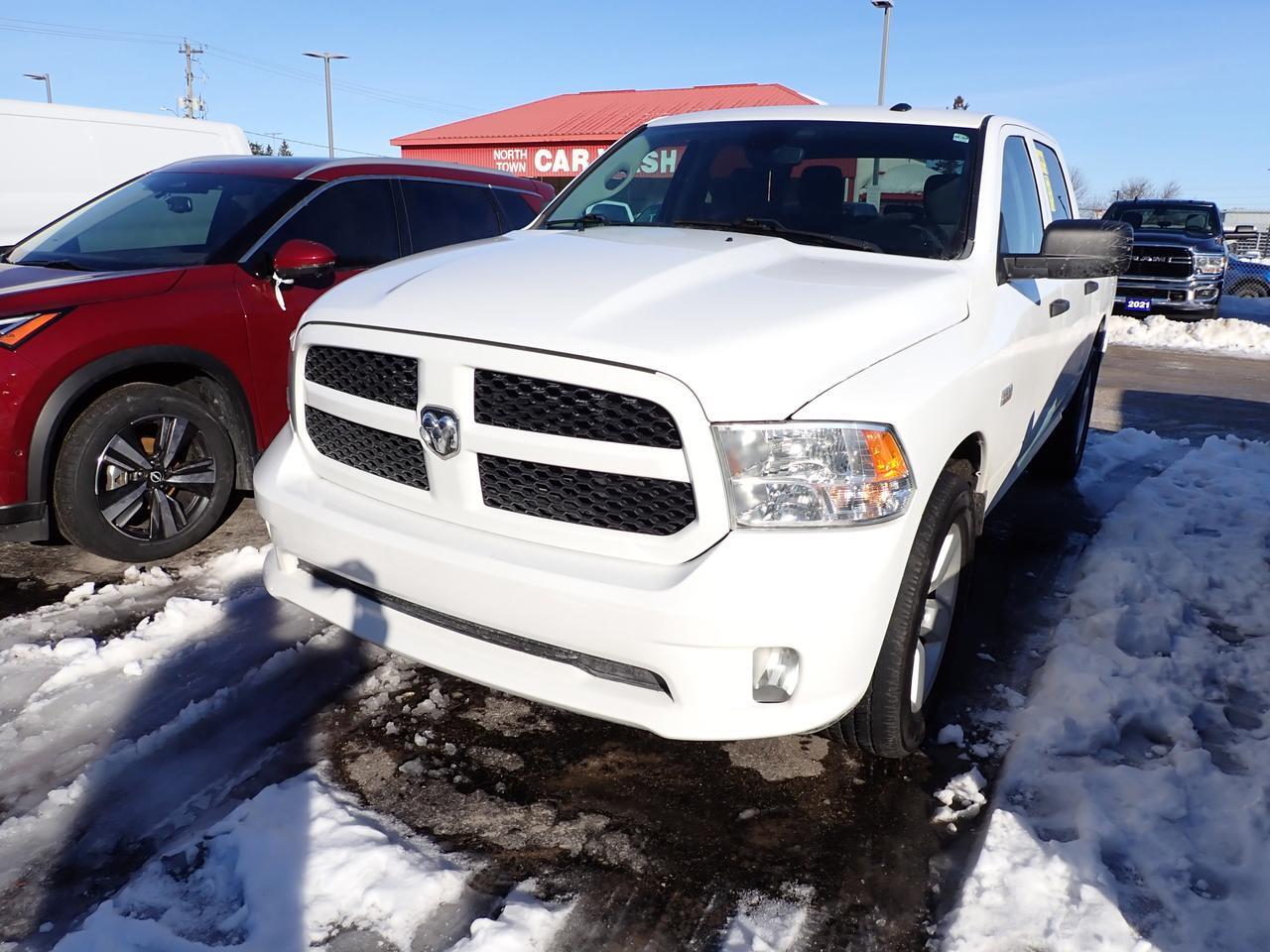 2021 Ram 1500 Classic Express 4WD CREW CAB 5'7" BOX Listowel ON
