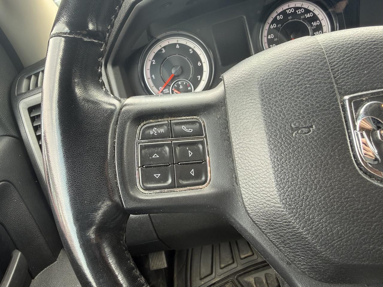 2021 Ram 1500 Classic Express Crew Cab 4x4 | Low KMs | V8 HEMI | Sub Zero Pkg | Heated Seats | Backup Camera Redwater AB