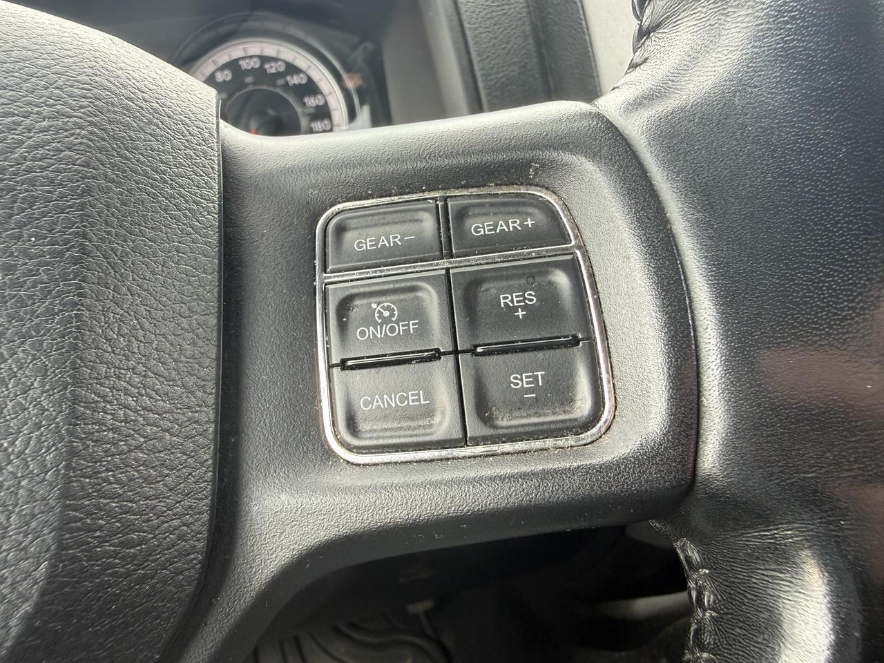 2021 Ram 1500 Classic Express Crew Cab 4x4 | Low KMs | V8 HEMI | Sub Zero Pkg | Heated Seats | Backup Camera Redwater AB
