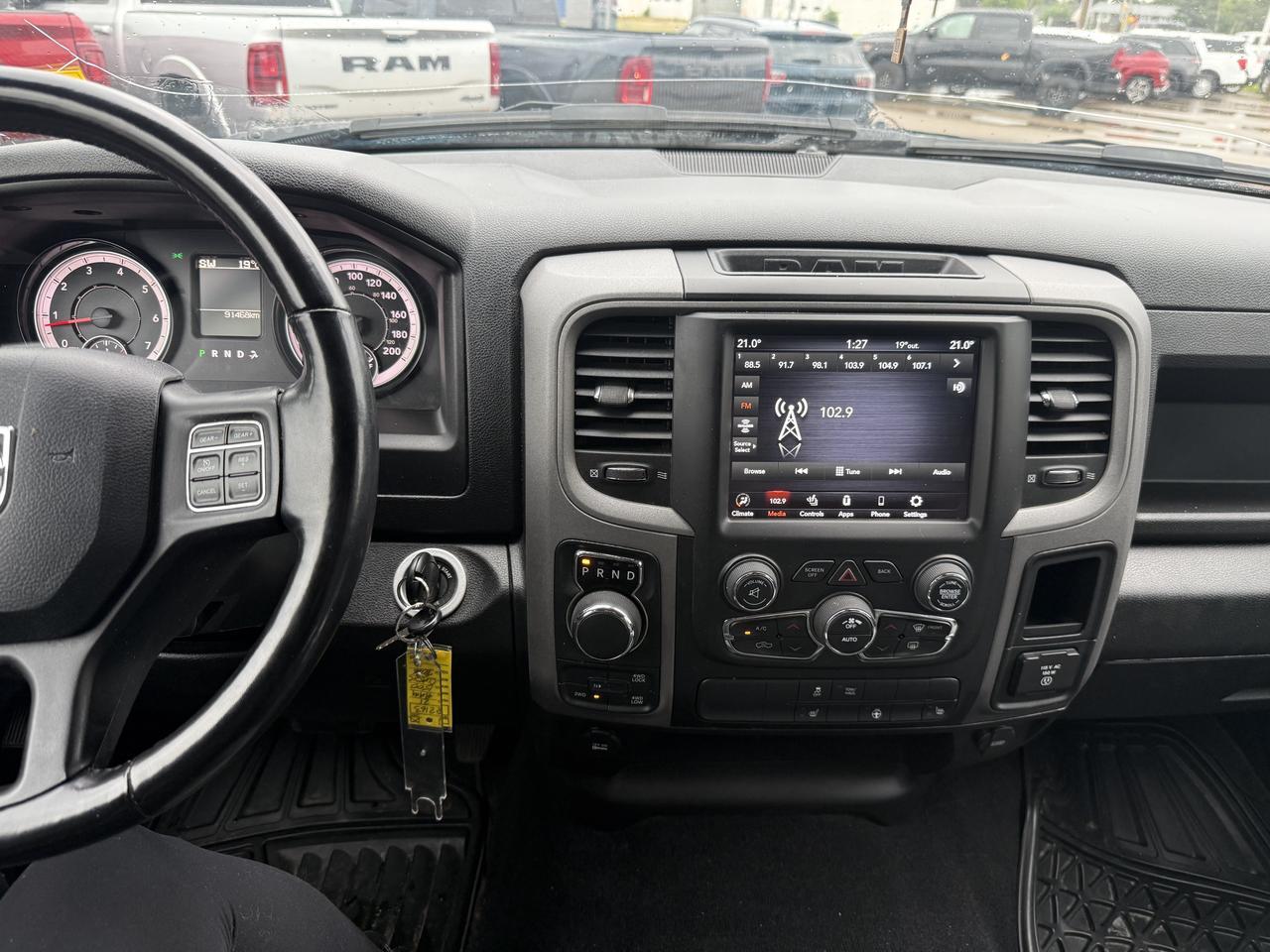 2021 Ram 1500 Classic Express Crew Cab 4x4 | Low KMs | V8 HEMI | Sub Zero Pkg | Heated Seats | Backup Camera Redwater AB