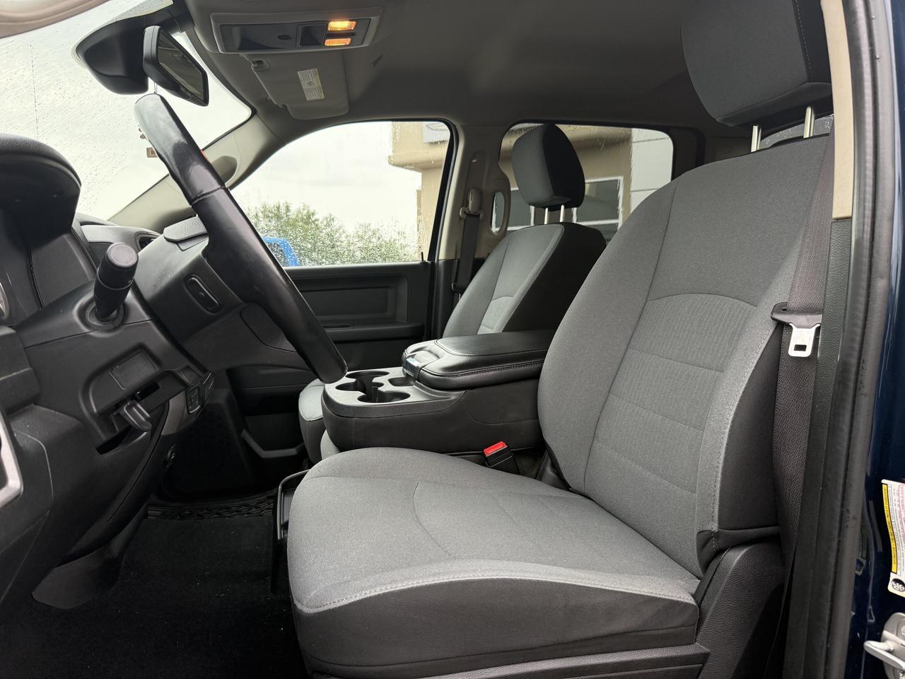 2021 Ram 1500 Classic Express Crew Cab 4x4 | Low KMs | V8 HEMI | Sub Zero Pkg | Heated Seats | Backup Camera Redwater AB