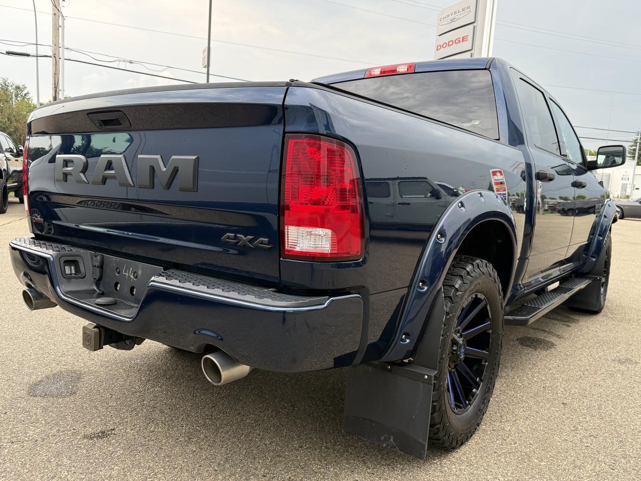 2021 Ram 1500 Classic Express Crew Cab 4x4 | Low KMs | V8 HEMI | Sub Zero Pkg | Heated Seats | Backup Camera Redwater AB